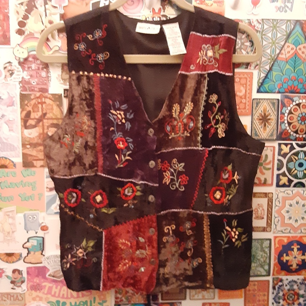 VTG 90s Y2K White Stag M Velvet Patchwork Embroidered Bejeweled Teacher Vest